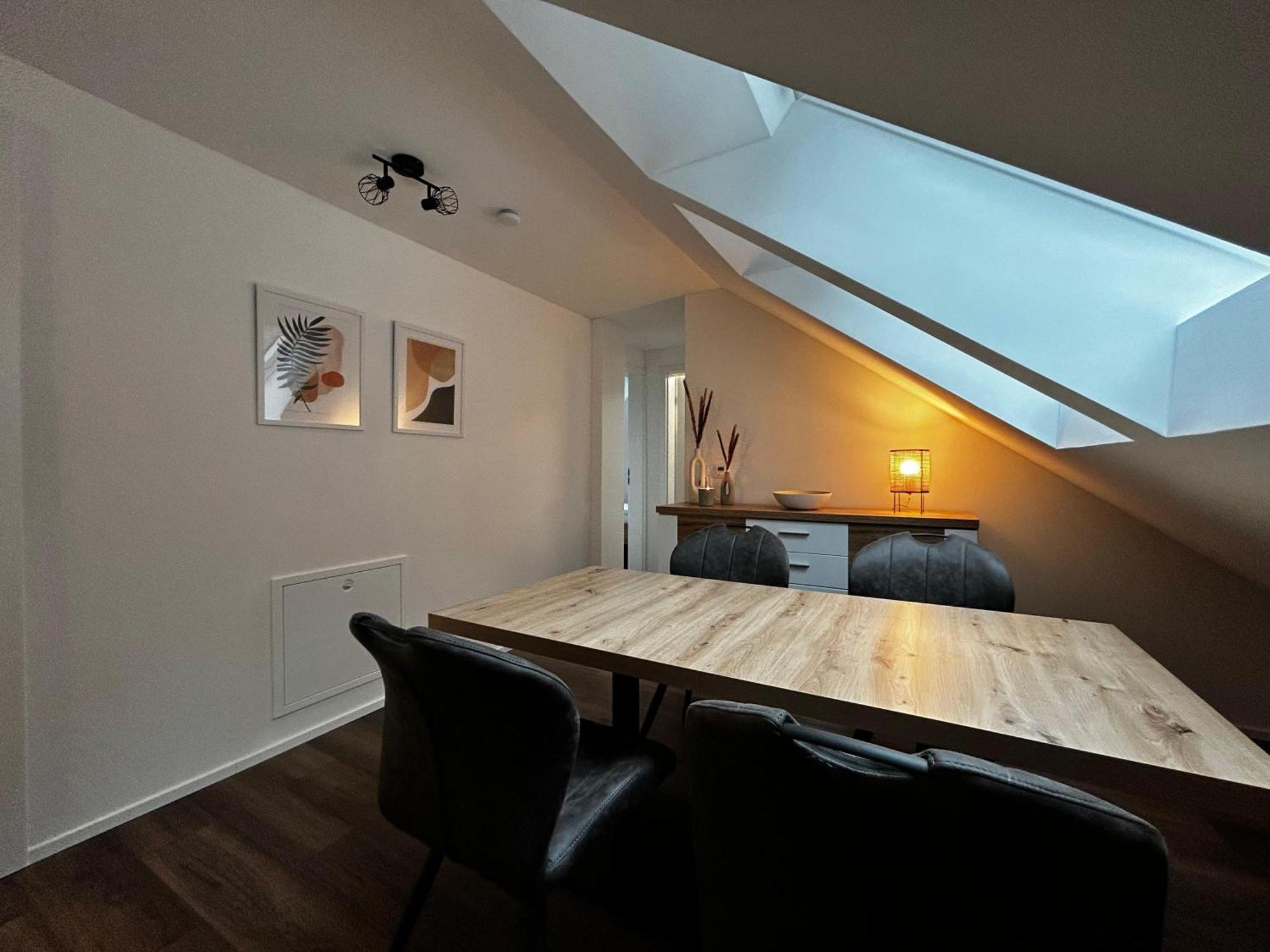 Moderne Ferienwohnung Fuer Familien Im Dachgeschoss Bosau Esterno foto